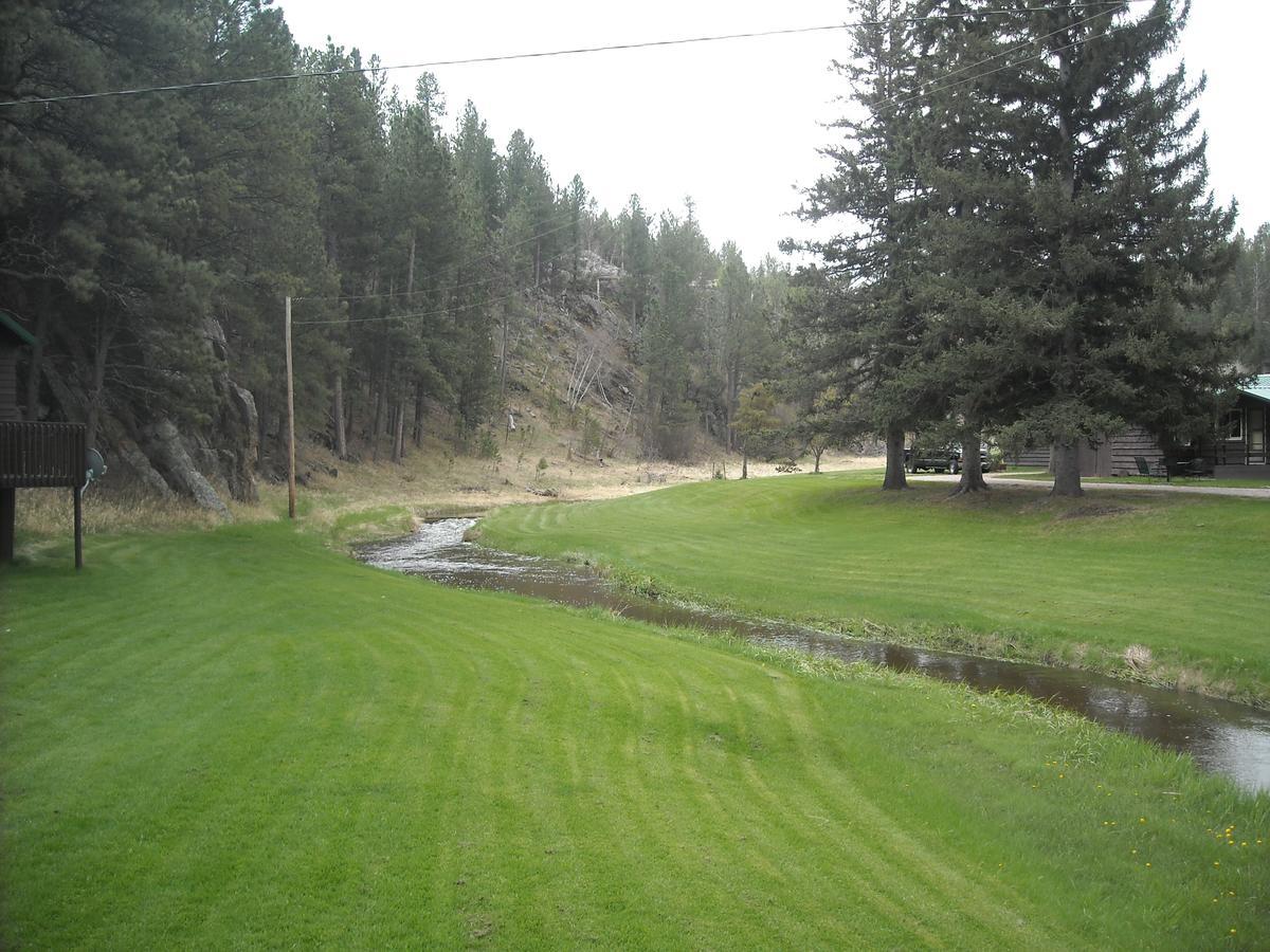 Calamity Peak Lodge Custer Exterior photo