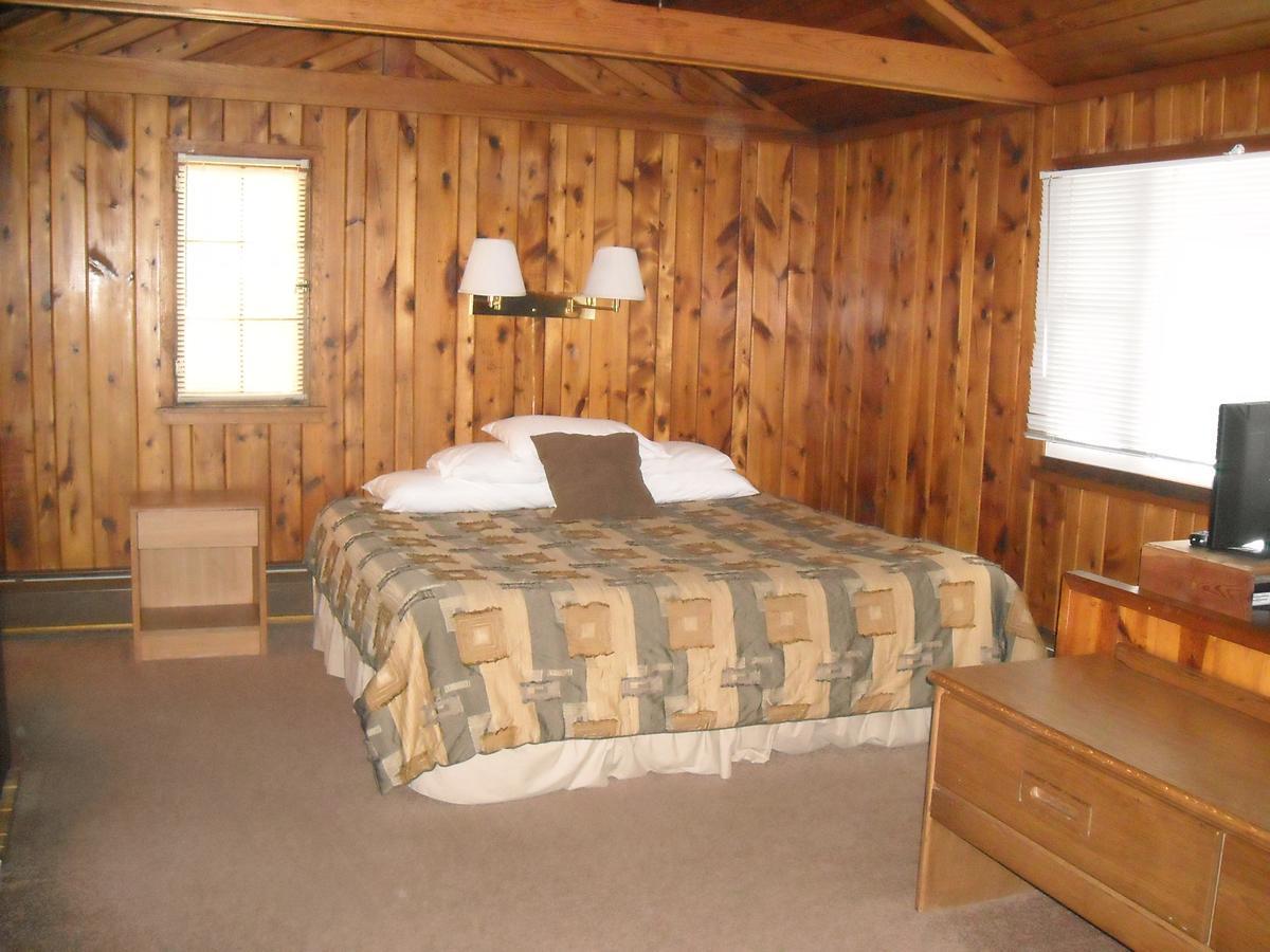 Calamity Peak Lodge Custer Exterior photo